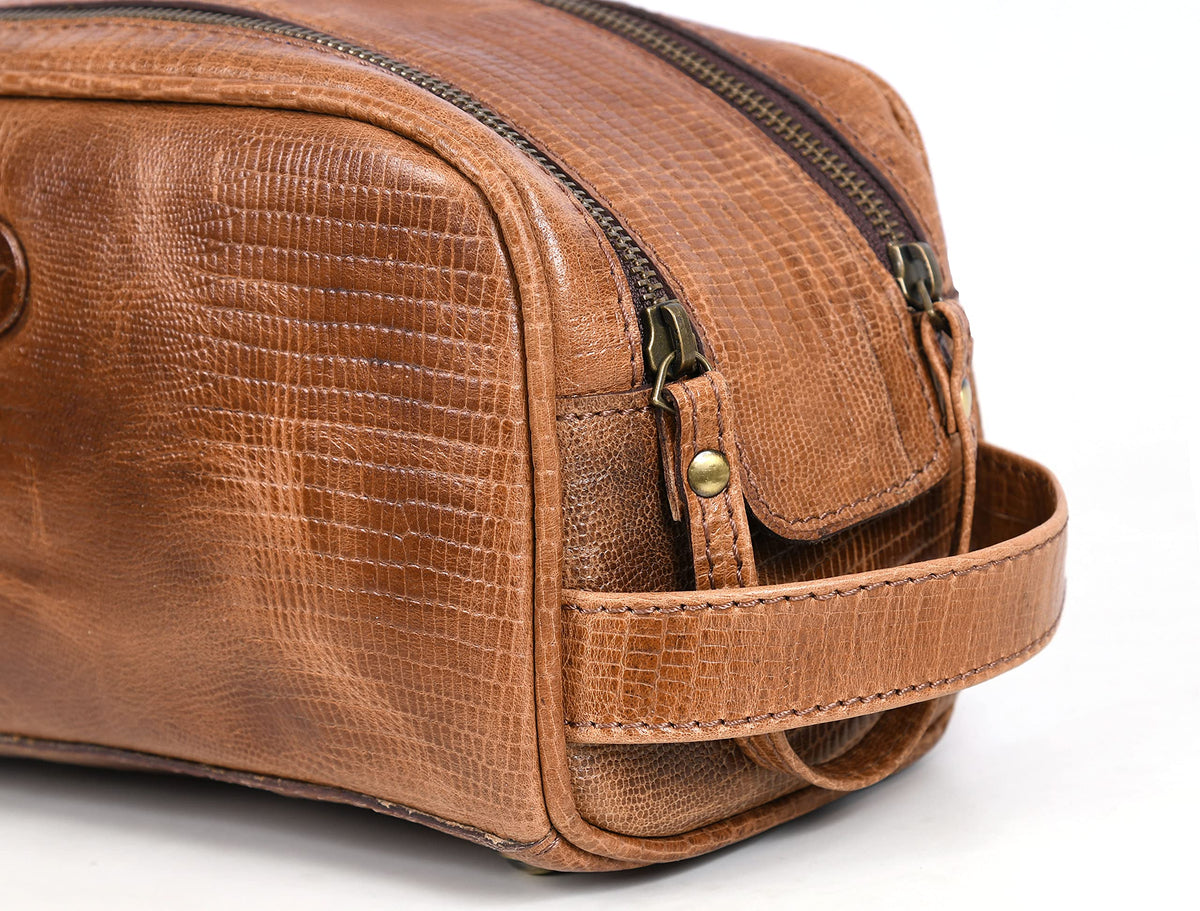 AARON LEATHER GOODS king-size toiletry pouch dimensions displayed