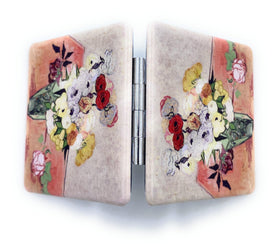 Aeisage compact mirror in a handbag for travel