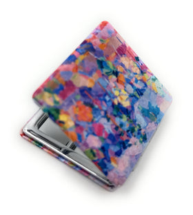 Aeisage Compact Mirror in a handbag for travel use