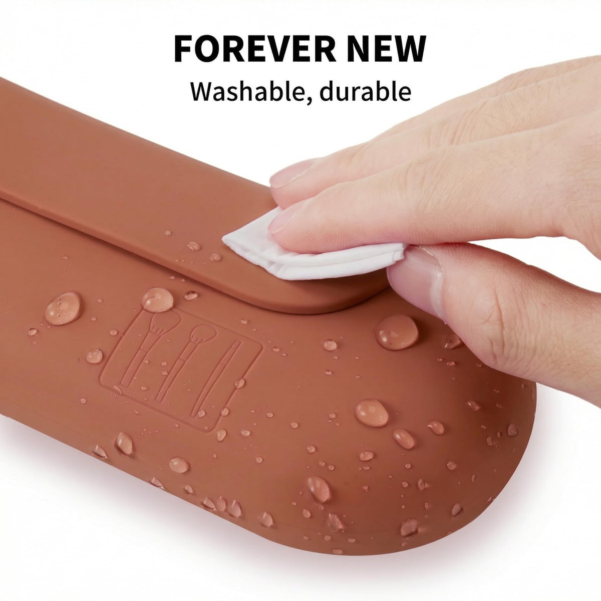 AGIKET Soft Silicone Makeup Brush Holder close-up of magnetic clasp