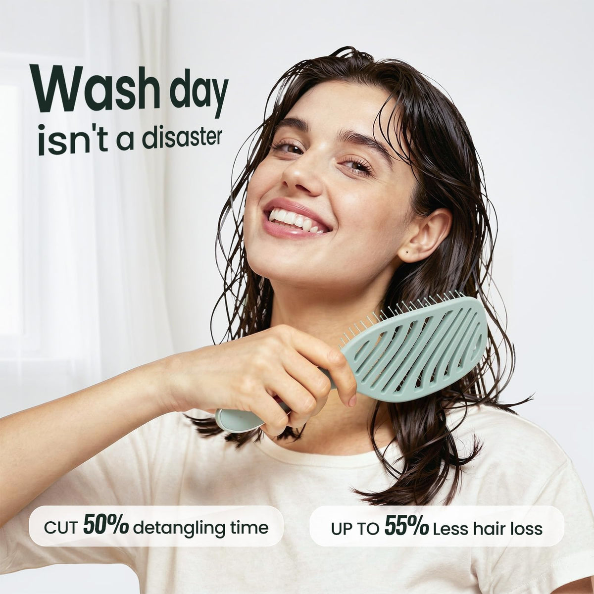AIMIKE Detangler Hair Brush in use on wet hair
