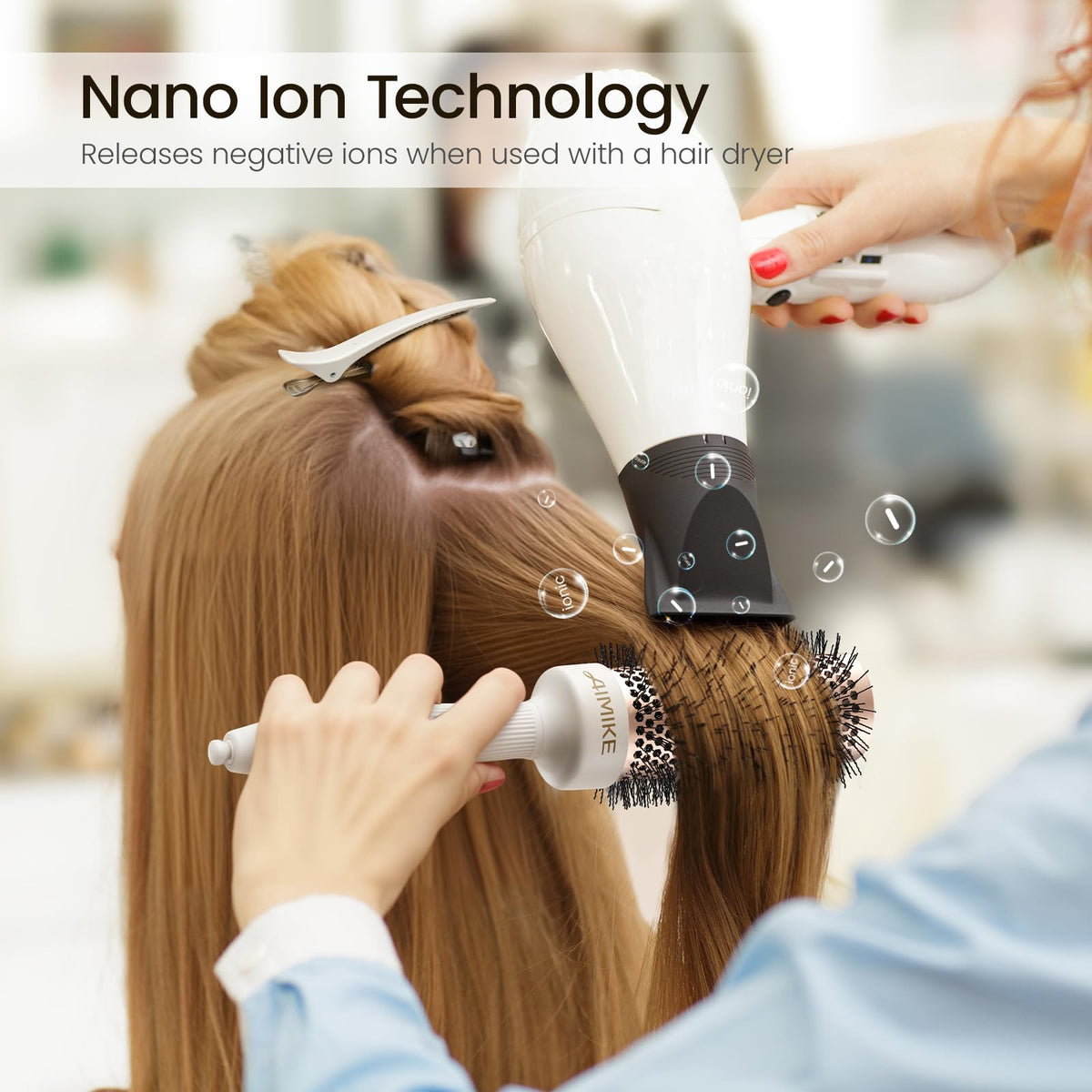 AIMIKE NaturaVol Round Brush in styling setup