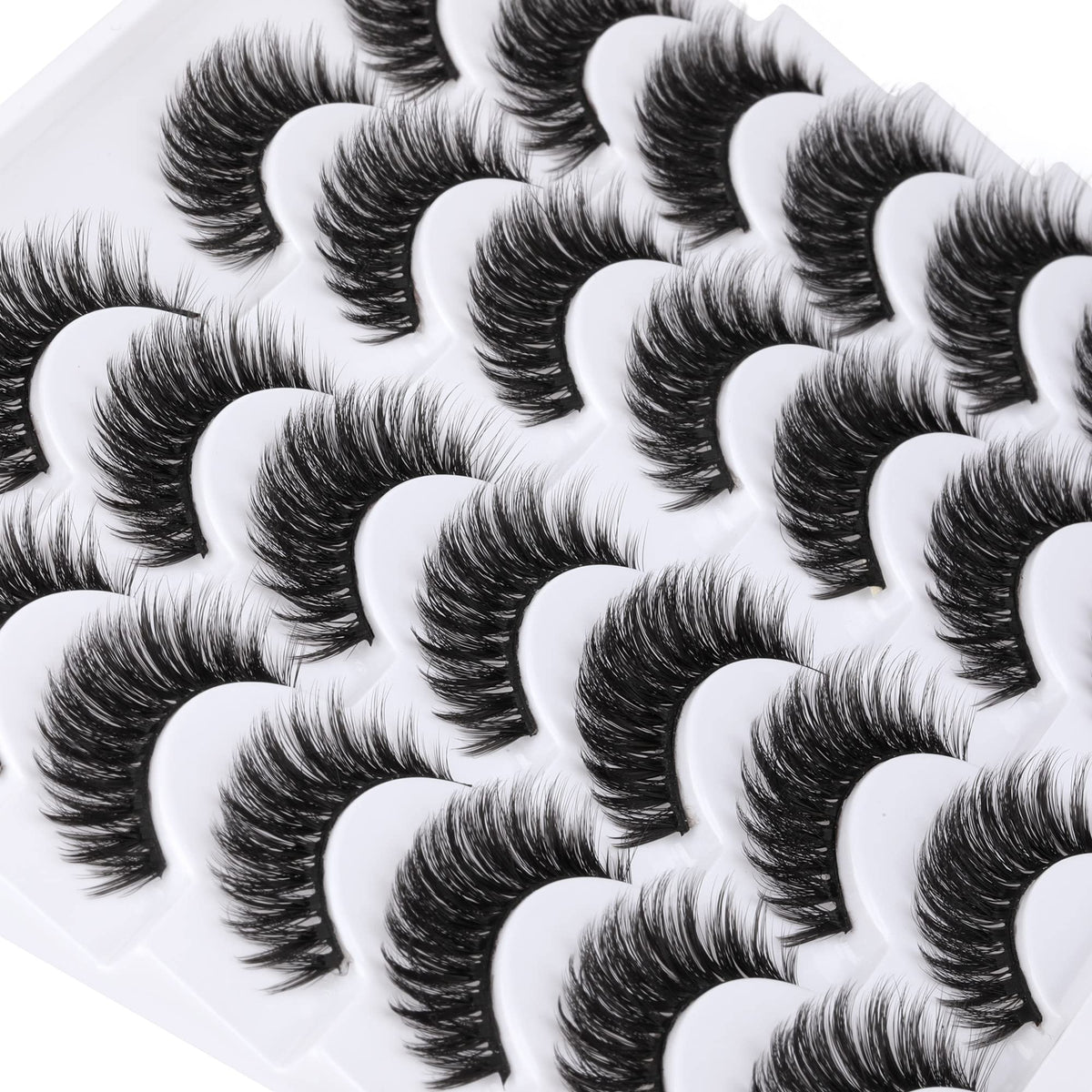 ALICROWN HAIR Short False Eyelashes close-up of a pair