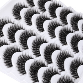 ALICROWN HAIR Short False Eyelashes close-up of a pair