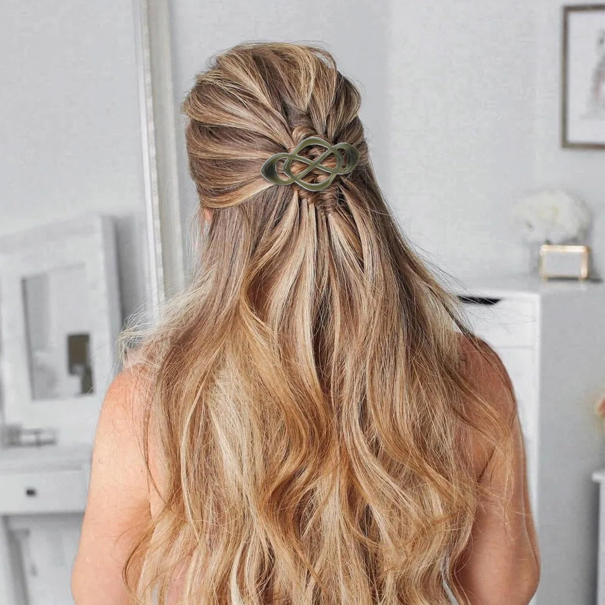 Amariver hair barrettes displayed on a stylish background