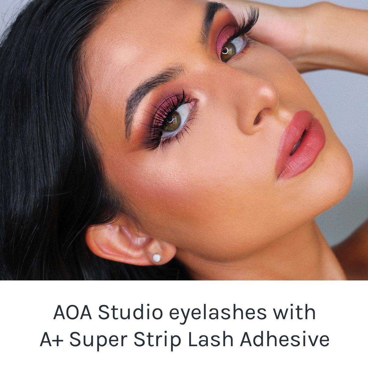 AOA STUDIO Eyelash Adhesive showing clear drying effect