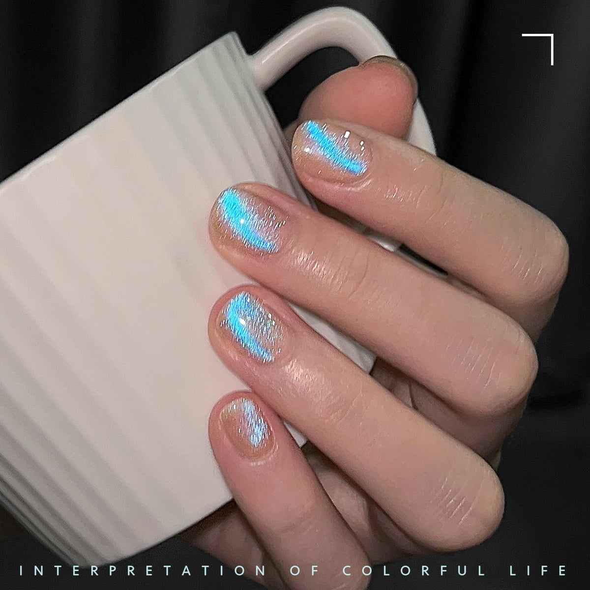 Application of GAOY Cat Eye Gel Nail Polish on nails