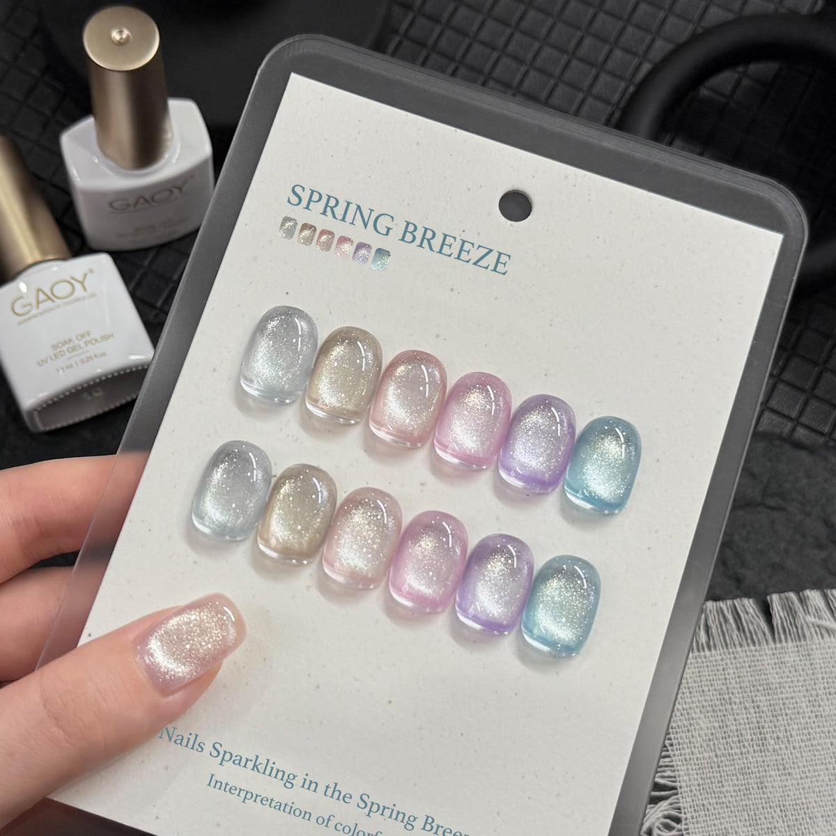 Application of GAOY cat eye gel polish with magnet