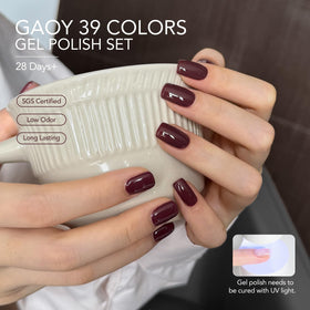 Application of GAOY gel nail polish with UV light