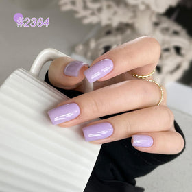 Application of GAOY gel polish on nails with glossy finish