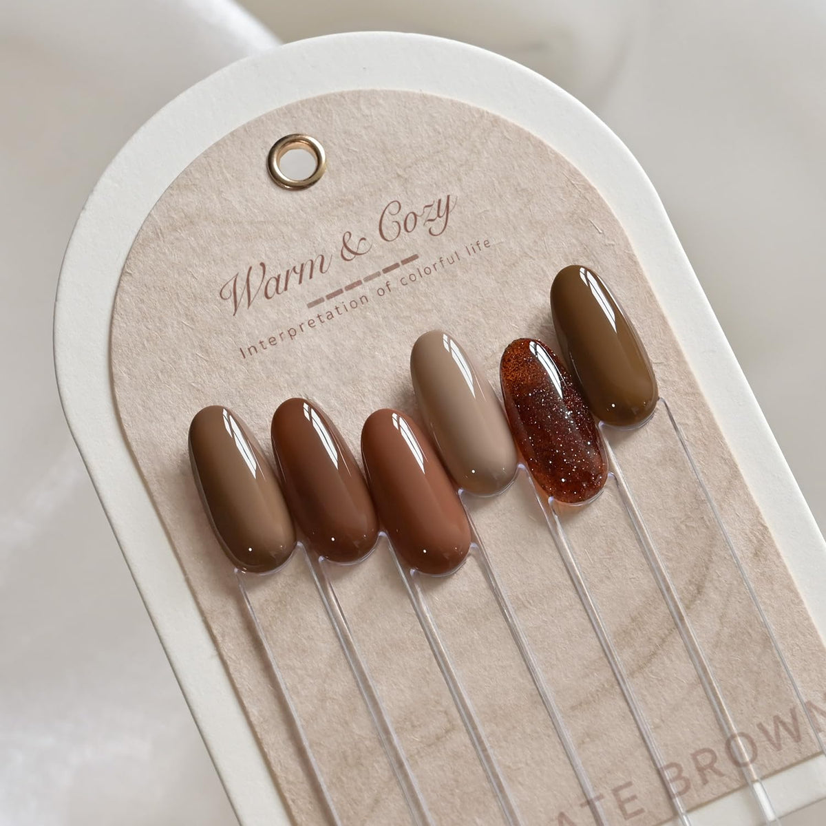 Application of GAOY gel polish on nails with glossy finish