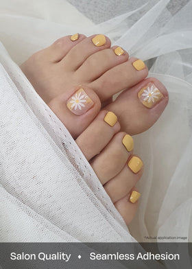Application process of ohora Semi Gel Pedi Strips on nails