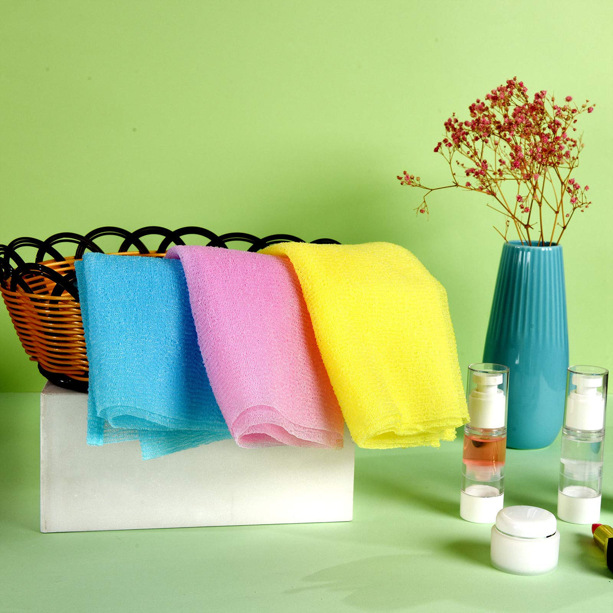 ARCH&M Exfoliating Washcloth 35-inch with body wash