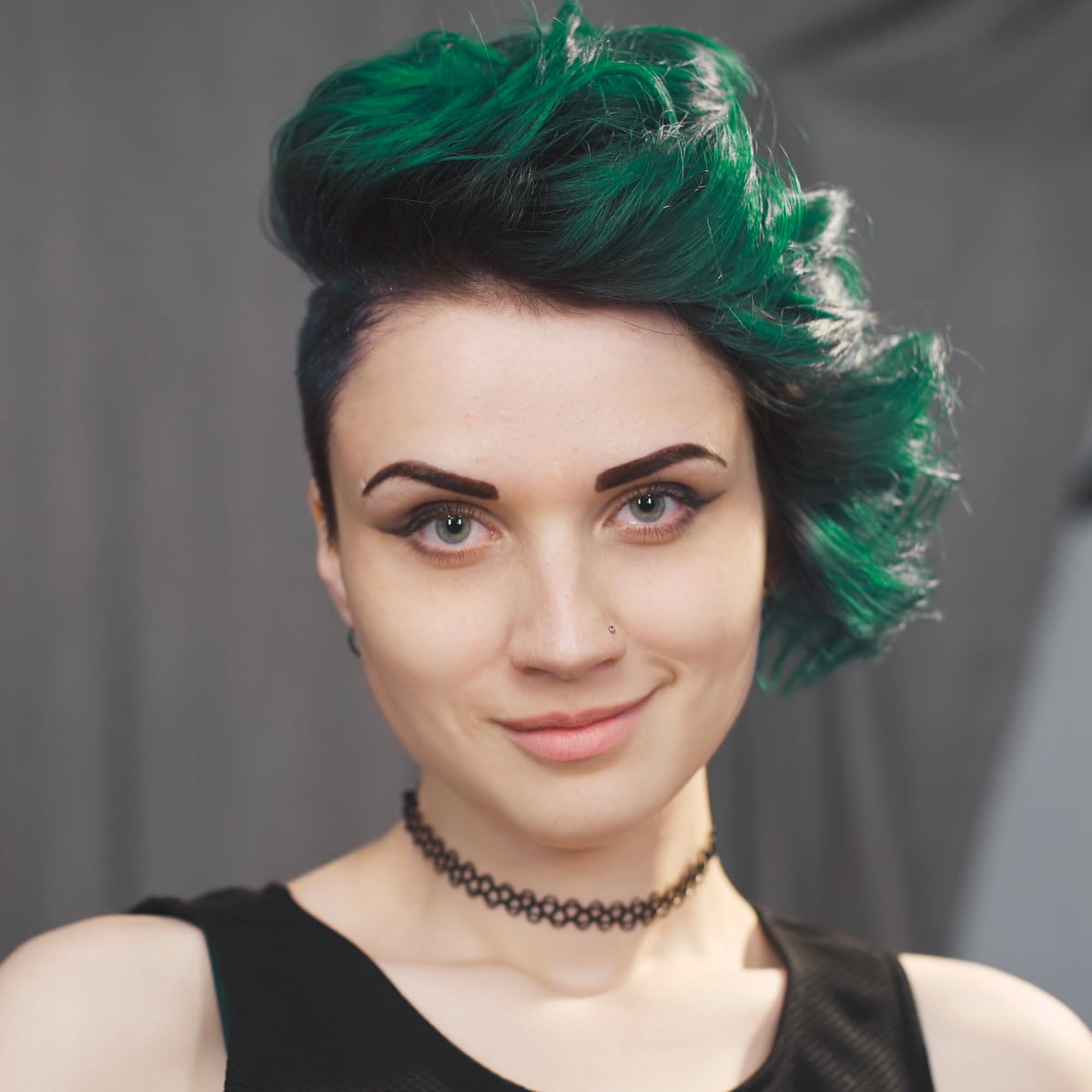 ARCTIC FOX Hair Dye Emerald Fortune packaging with instructions
