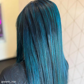 ARCTIC FOX Semi-Permanent Hair Dye Aurora Kiss vibrant blue colour swatch