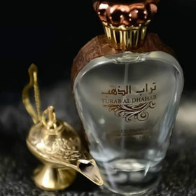 Ard Al Zaafaran Turab Al Dhahab EDP 100ML lifestyle scene