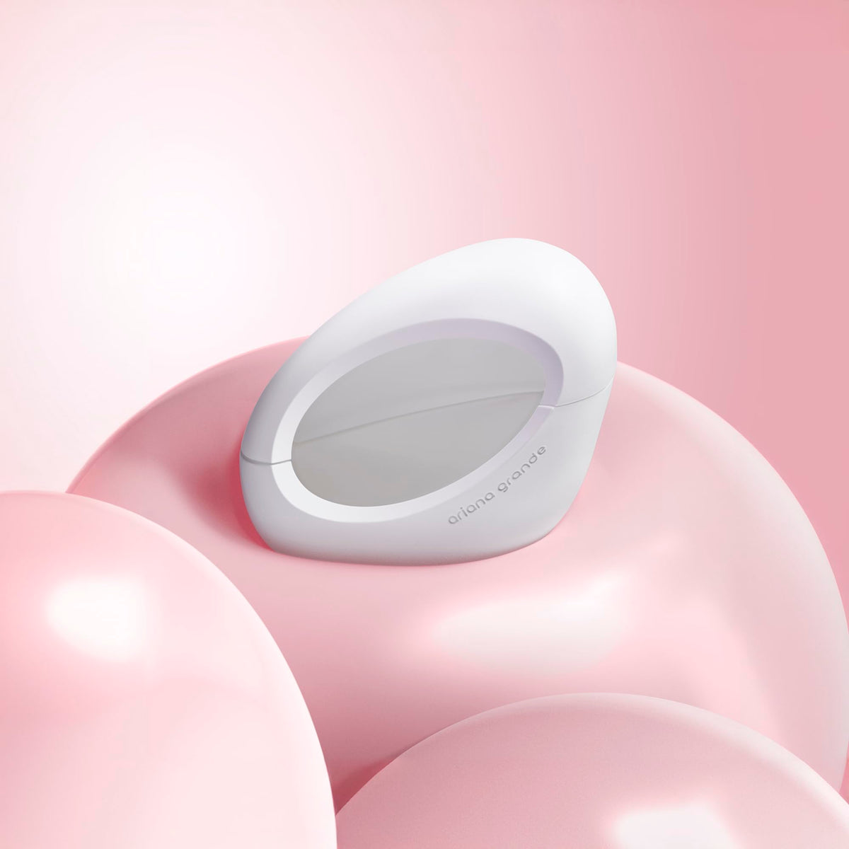 Ariana Grande MOD Vanilla Eau De Parfum packaging