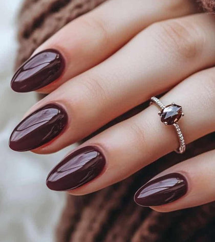 Artquee Press on Nails Short Burgundy Almond Kit front view