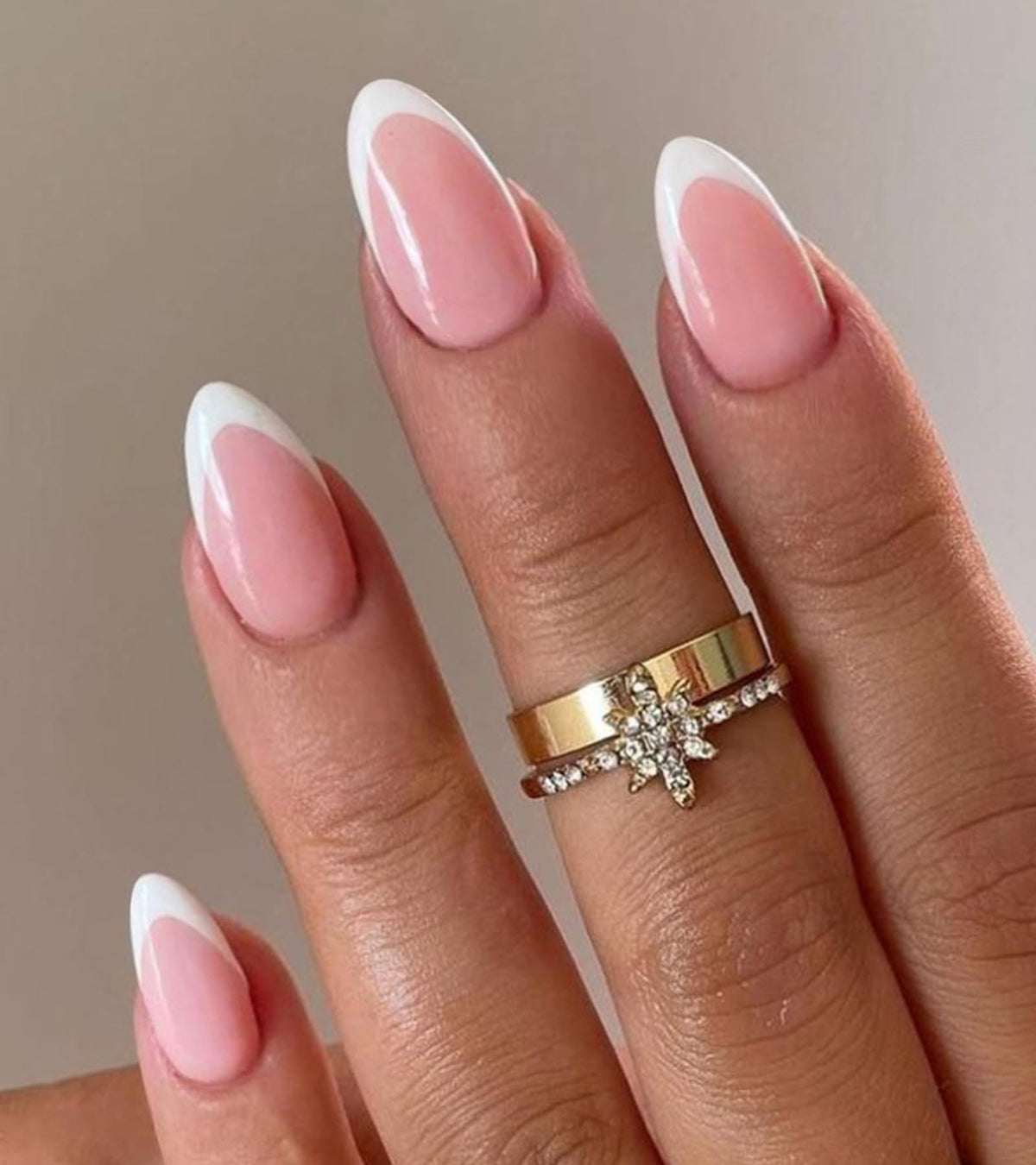 Artquee Press On Nails Short Pink French Almond with adhesive tabs