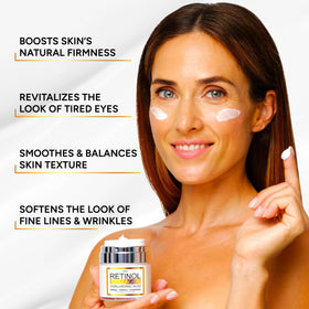 Arvesa Retinol Cream texture close-up on hand
