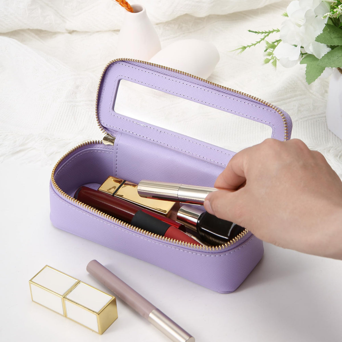 Aveniee Clear Makeup Brush Bag packaging with attractive box