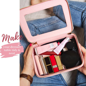 Aveniee Middle makeup bag measuring 7.9"x5.7"