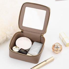 Aveniee Mini Clear Makeup Bag side view showcasing zipper