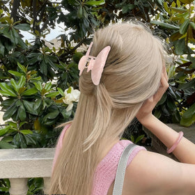Back view of ACO-UINT Hair Claw Clip in Pink