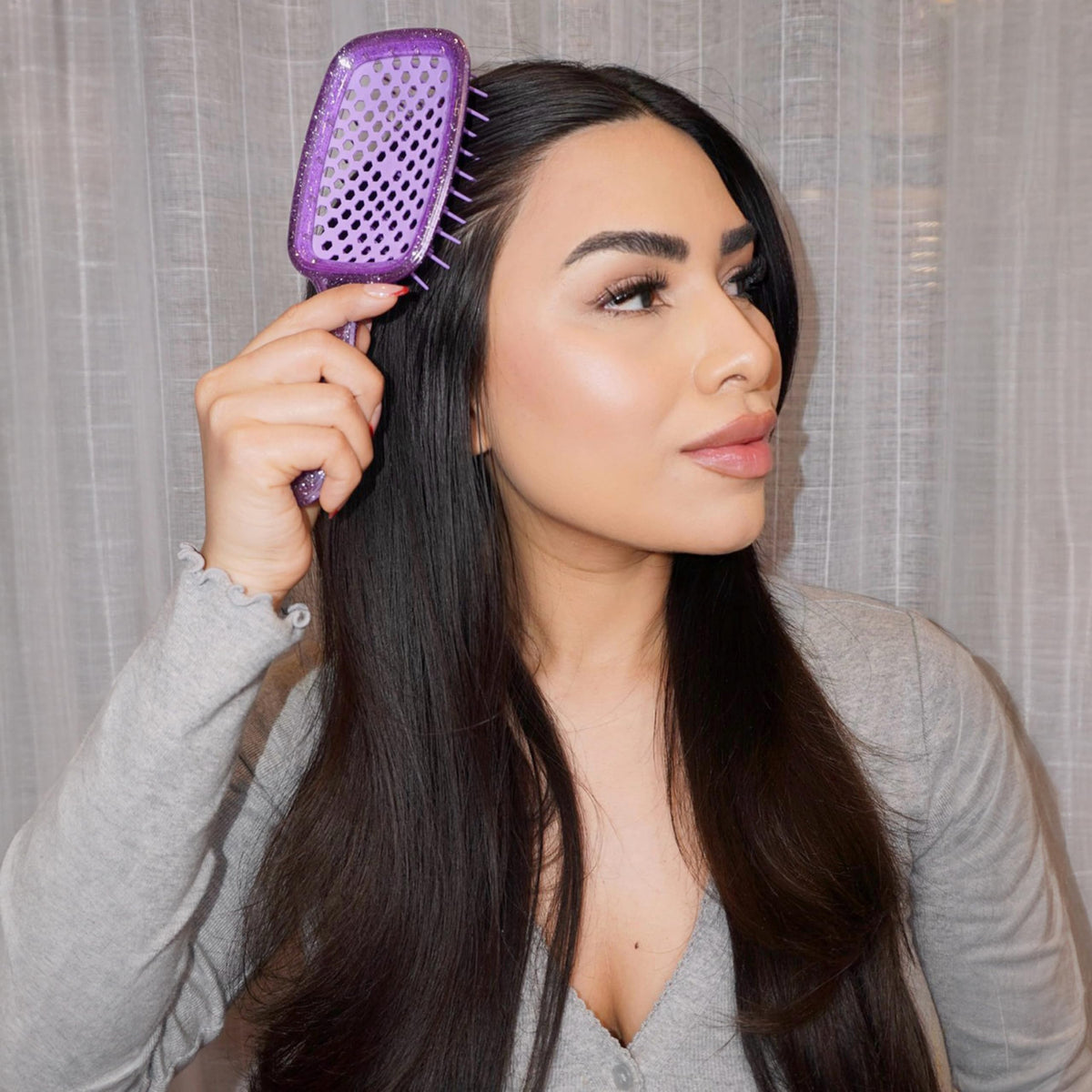 Back view of FHI Heat UNbrush Detangling Brush