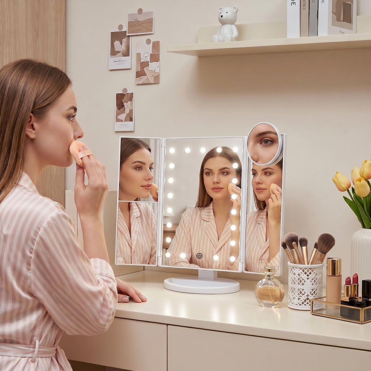 Back view of HUONUL Trifold Makeup Mirror with battery compartment