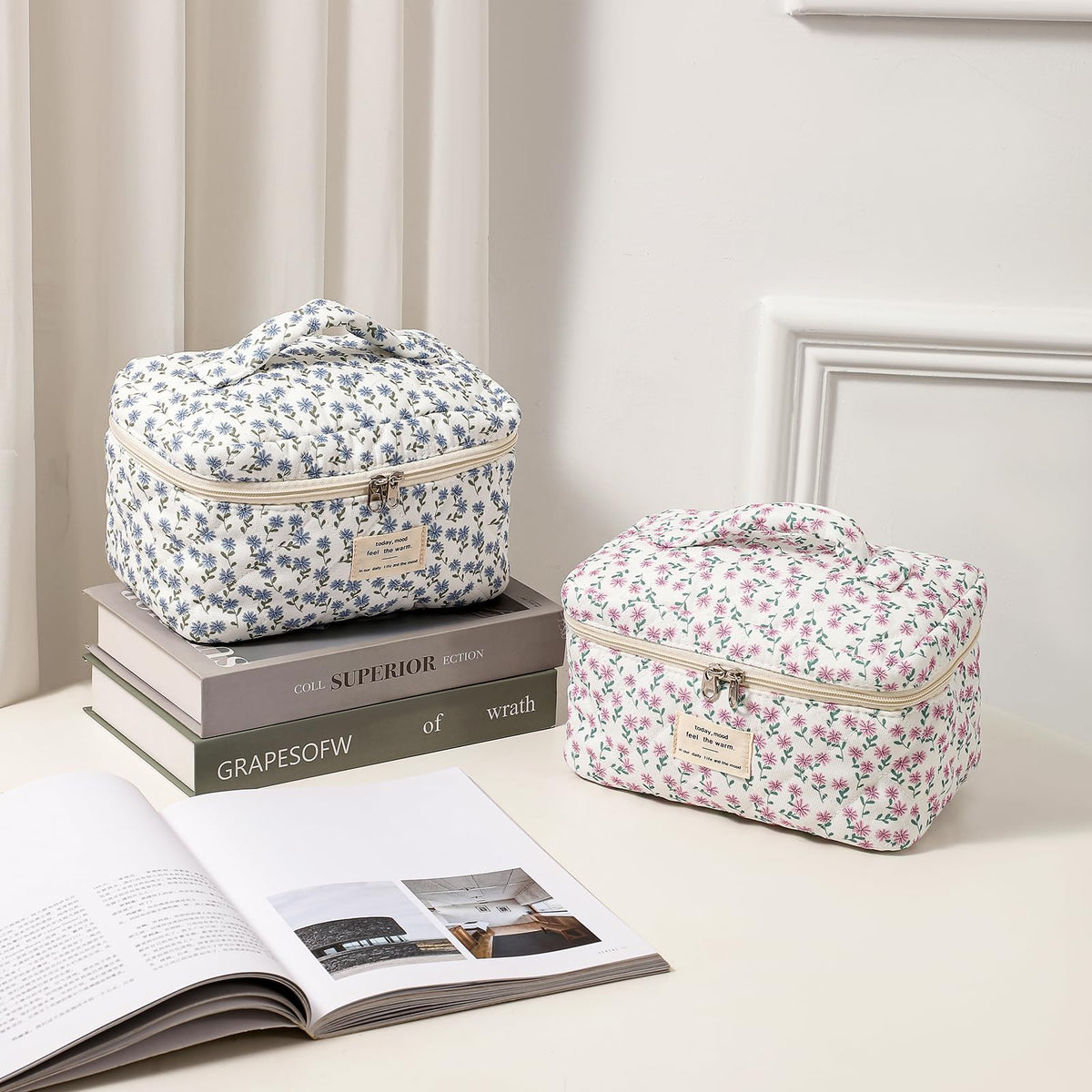 Back view of uekeboag Large Travel Quilted Makeup Bag