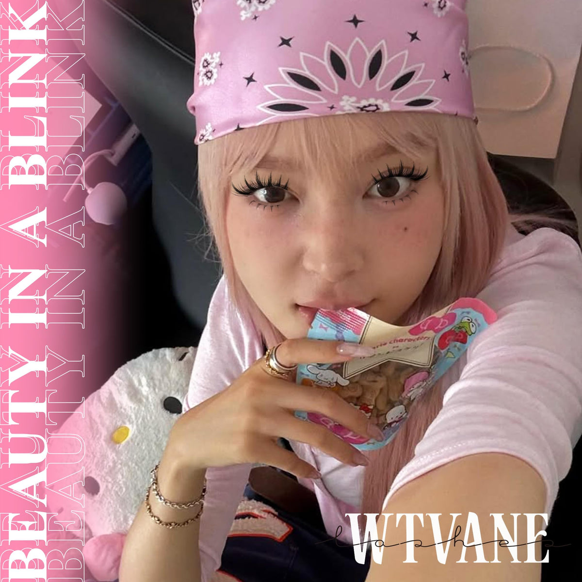 Back view of wtvane Anime Lash Clusters Kit packaging