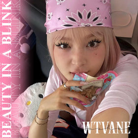 Back view of wtvane Anime Lash Clusters Kit packaging