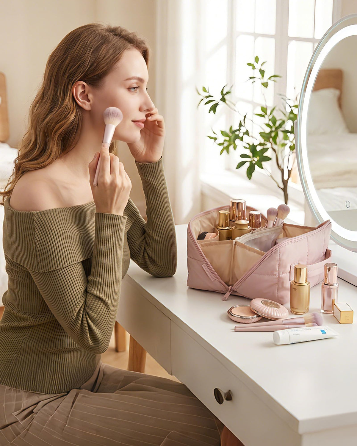 BAGSMART Easy-Access Makeup Bag gift-ready presentation