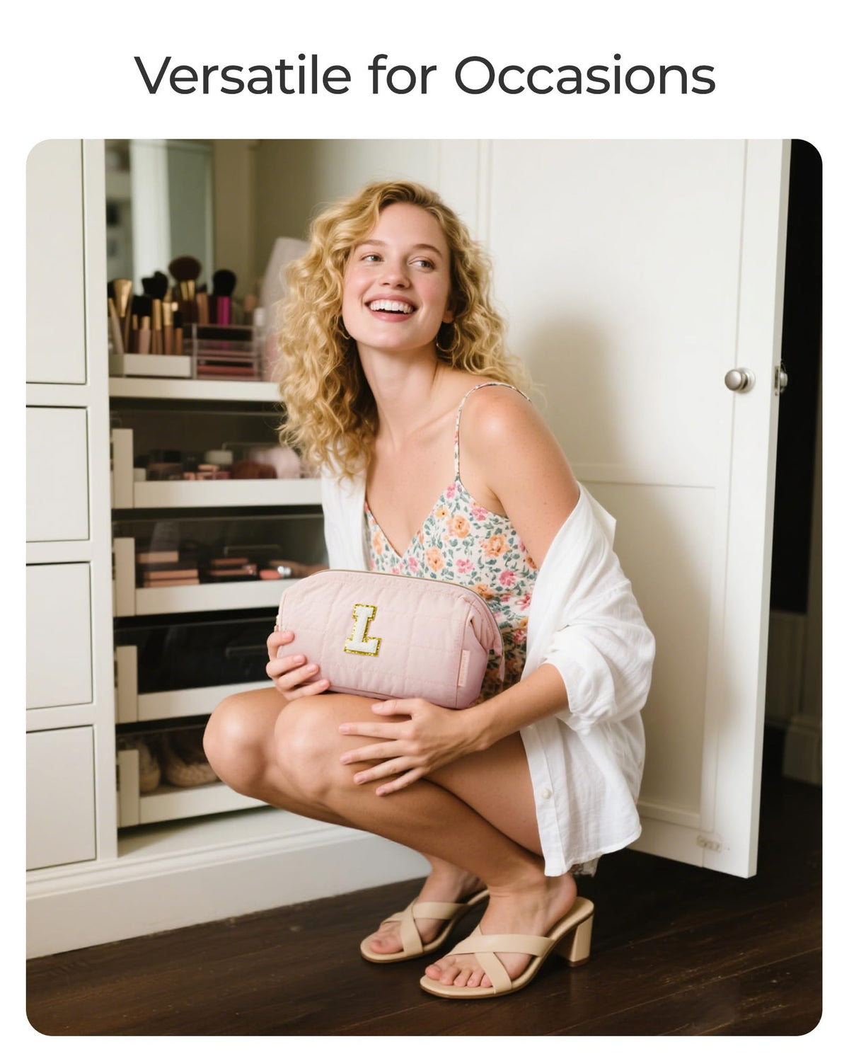 BAGSMART makeup bag open showing easy access to cosmetics
