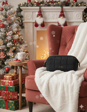 BAGSMART Makeup Bag showing spacious interior and pockets