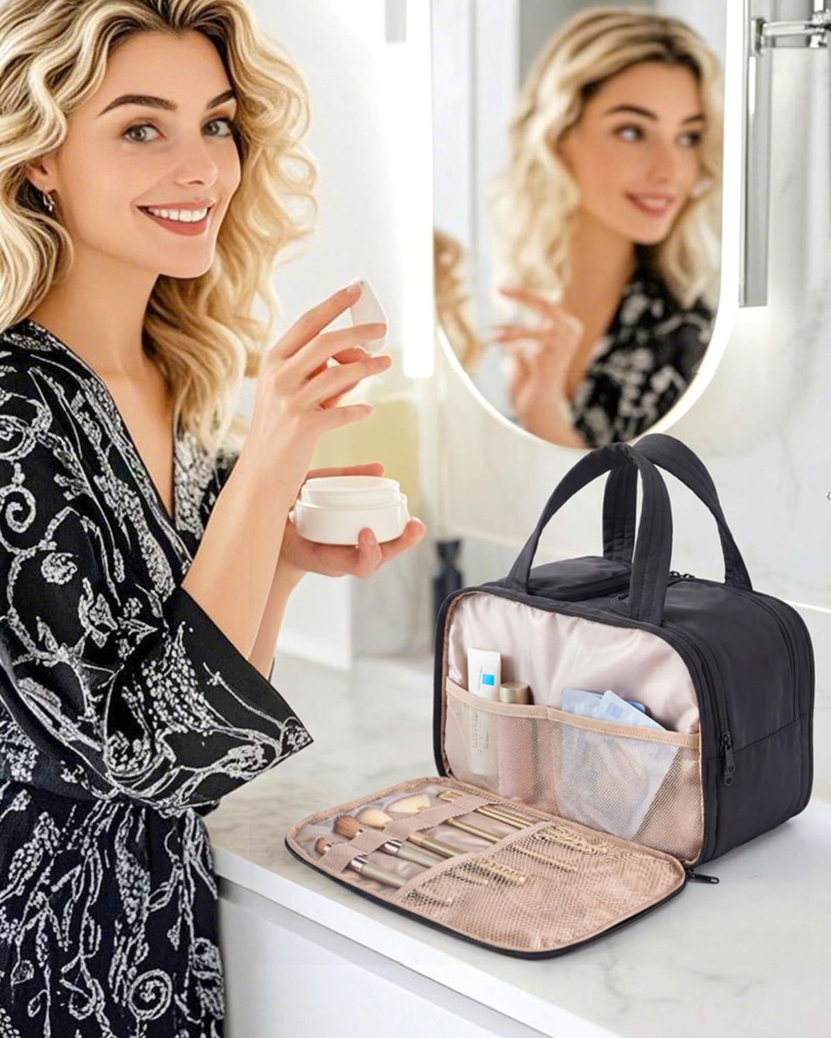 BAGSMART Travel Toiletry Bag side view showing compartments