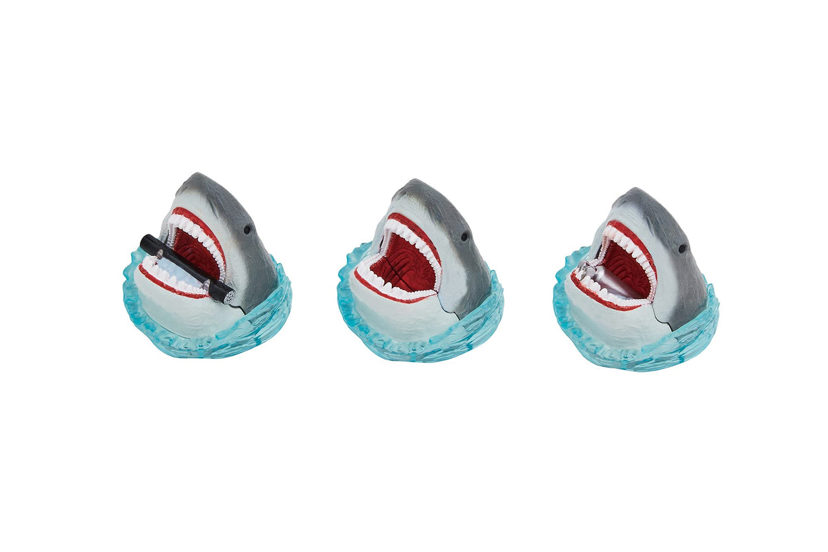 BANDAI Bikkura Egg Jaws Bath Bomb with marine garland scent