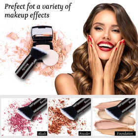 Banidy Retractable Kabuki Brush in hand demonstrating size