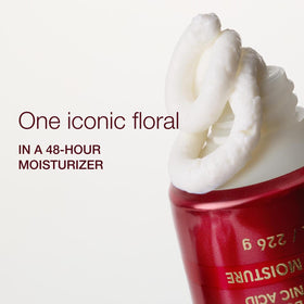 Bath & Body Works Japanese Cherry Blossom Body Cream texture close-up