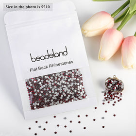 BEADSLAND rhinestones applied on nail art design
