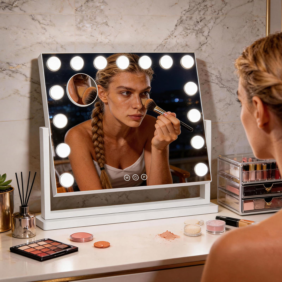 Bearolve Vanity Mirror with non-slip rubber base