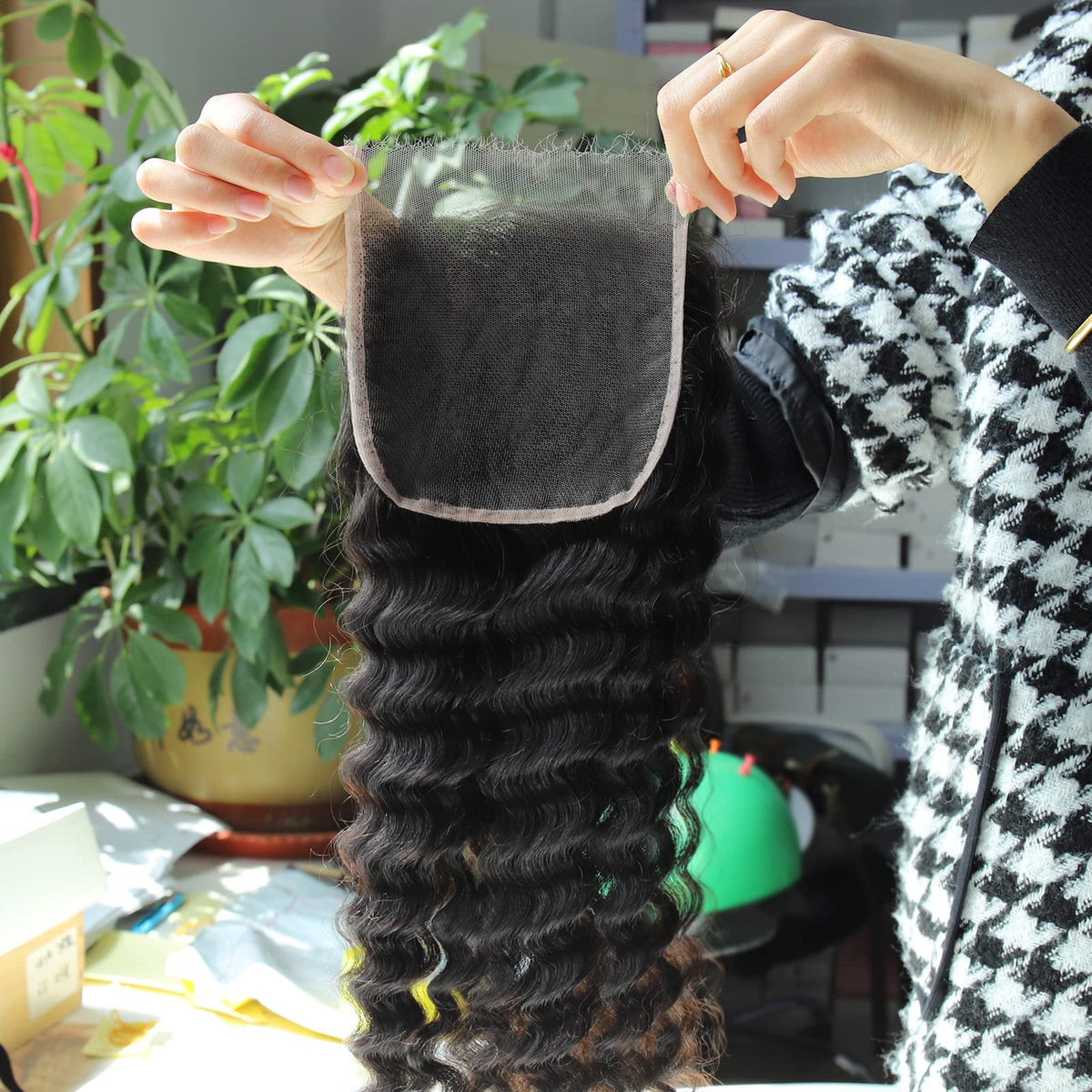 BEEOS Deep Wave 5x5 HD Lace Closure front view