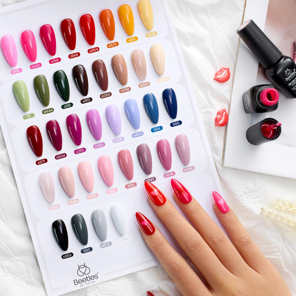 beetles Gel Polish Set showing nail buffer and file