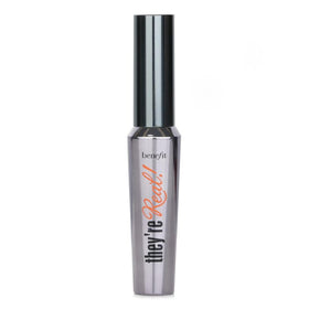 Benefit They're Real! Mascara Beyond Black application on lashes