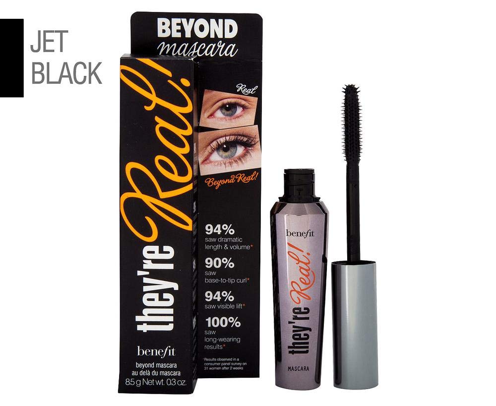 Benefit They're Real! Mascara Beyond Black applied on lashes