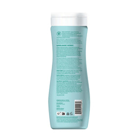 BIO SPECTRA ATTITUDE Ultra-Nourishing Shampoo lifestyle shot with model