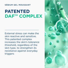Bioderma Sébium Foaming Gel with ingredients blur