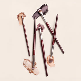 BK BEAUTY 208 Precision Angled Brush for winged liner