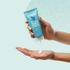 BLUE LIZARD Sensitive Mineral Sunscreen SPF 50 with summer accessories